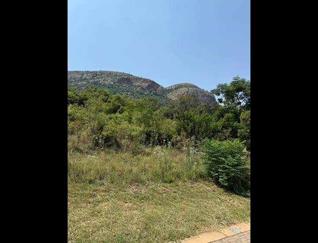925M² VACANT LAND FOR SALE IN FALCON VIEW ESTATE